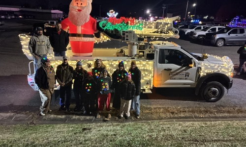 Lake Region Helps Spread Holiday Cheer in Hulbert and Fort Gibson